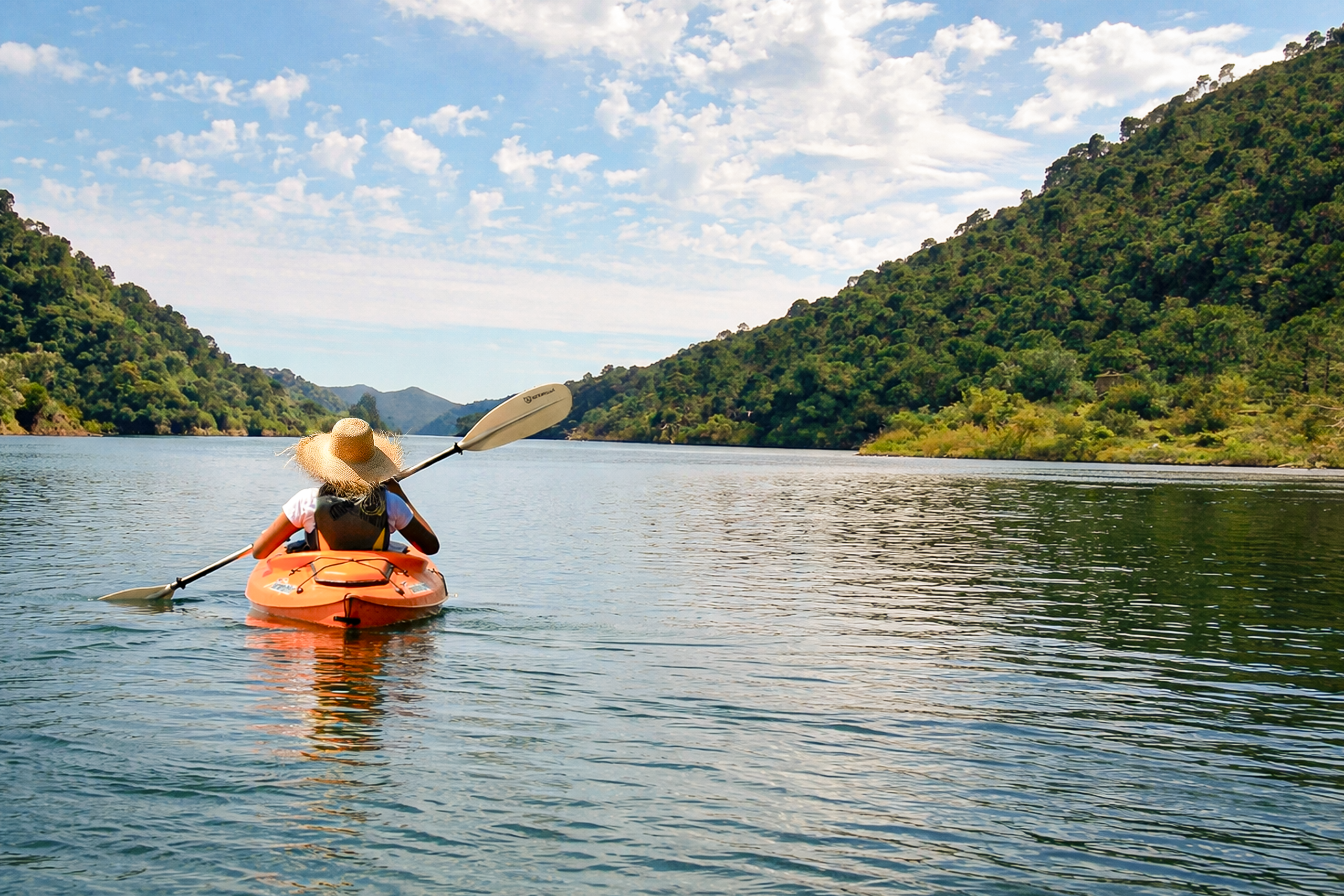 kayak por el Embalse de la Concepción