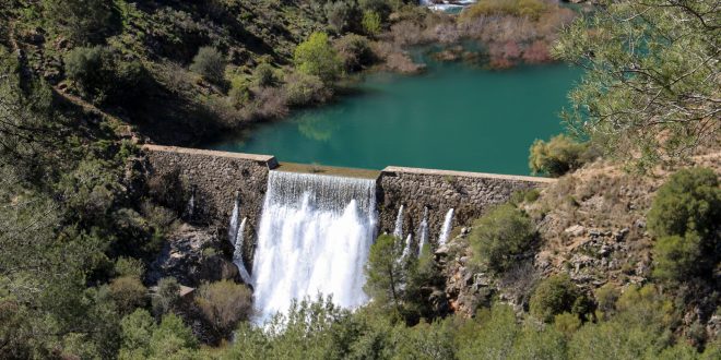 Presa El Nacimiento - Río Turón